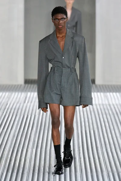 Look 45